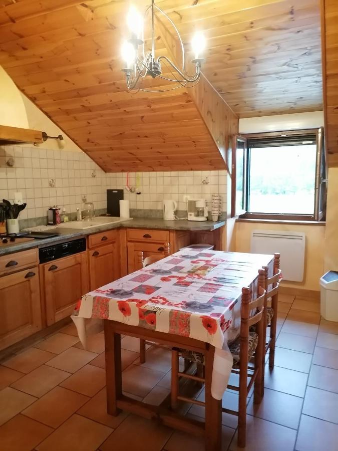 Gite A La Ferme Le Malzieu-Ville Eksteriør bilde
